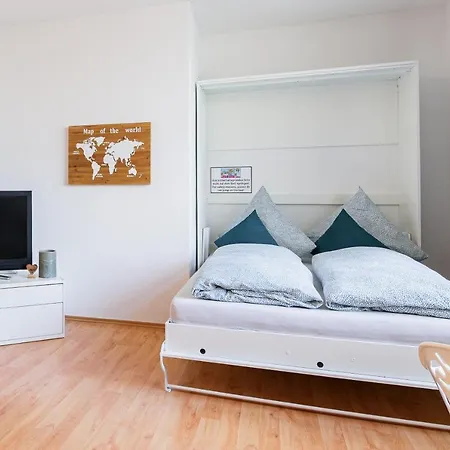 Helle In Top-lage, Hasselbachplatz - Altstadt, W-lan, 4 Schlafplaetze *